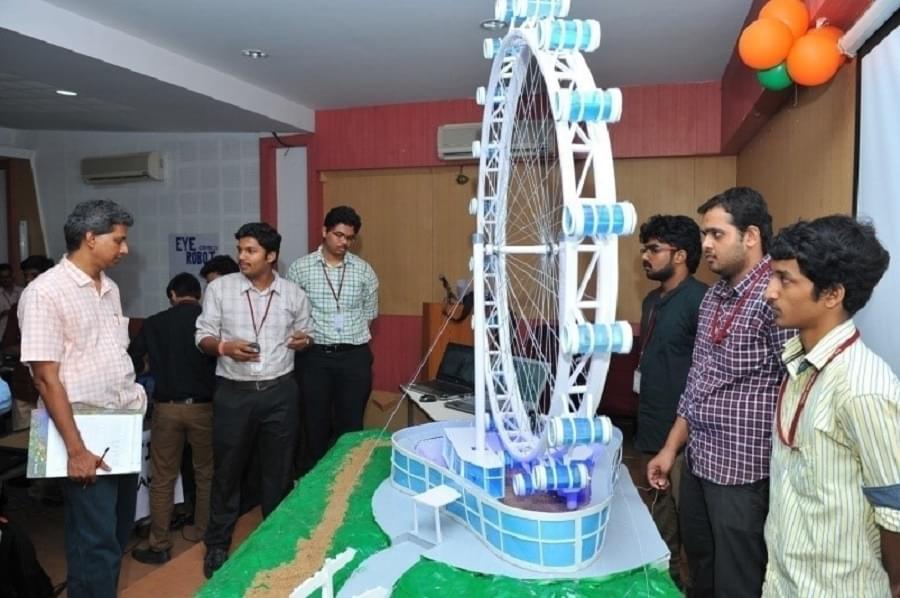 SRM University Ramapuram Engineering Department photo 18